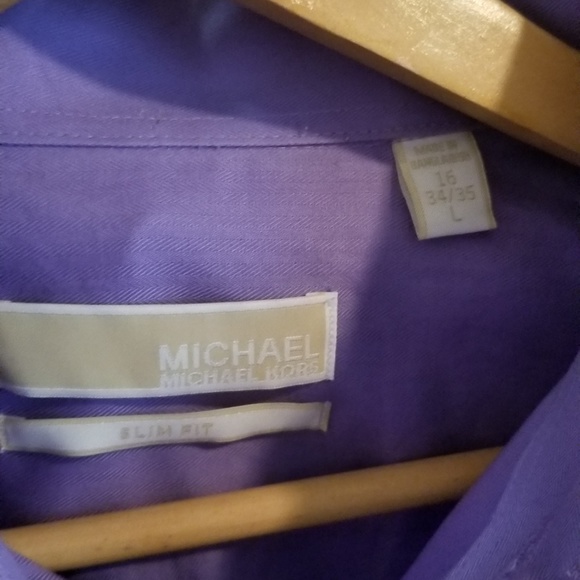 Michael Kors Large Purple Button down - Picture 4 of 4